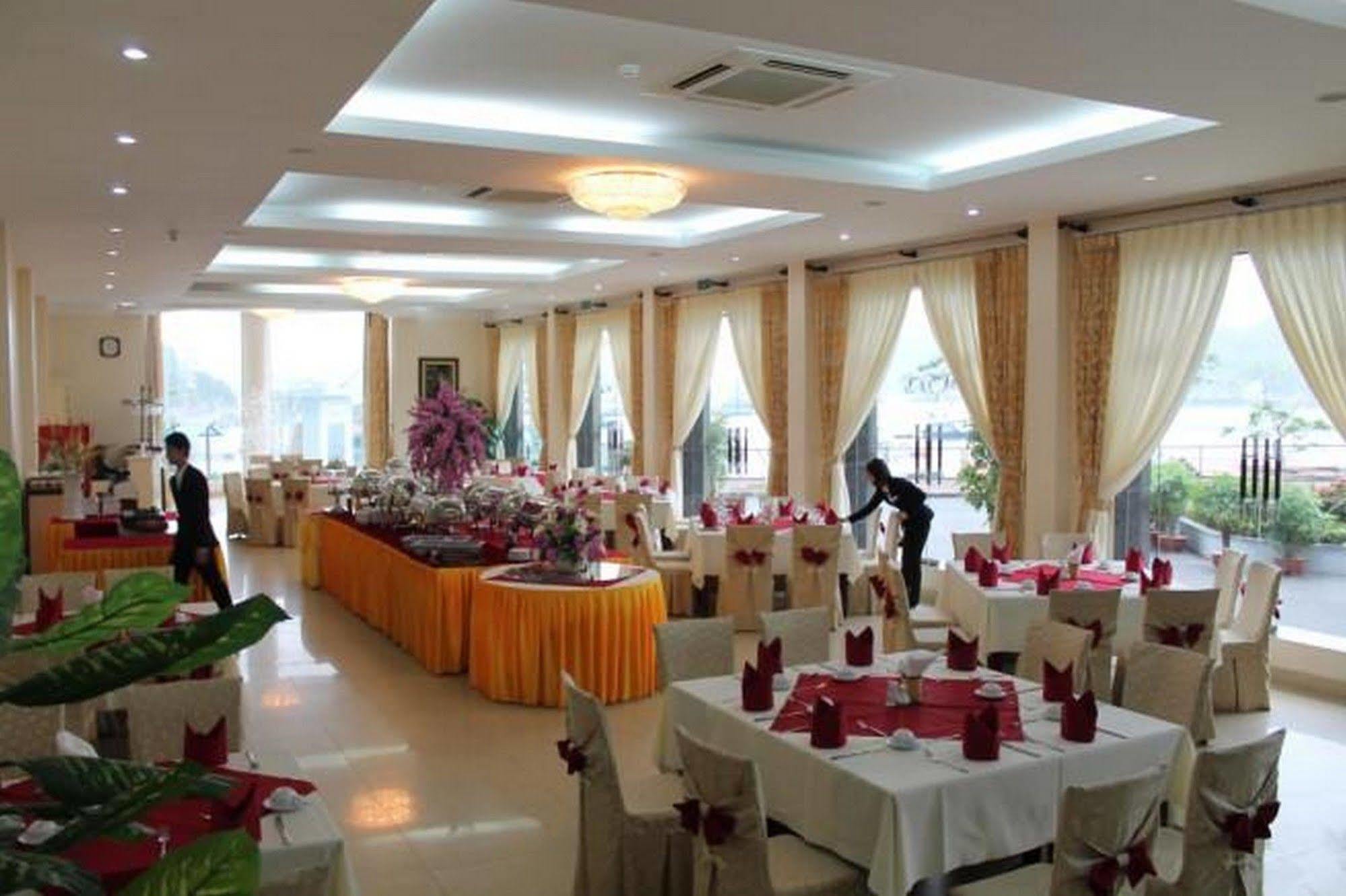 Hung Long Harbour Hotel Cat Ba Dong Khe Sau Extérieur photo